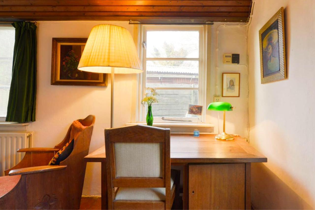 Rustic Retreat: Fireplace, Bbq, + Forest Access Burgh-Haamstede Zewnętrze zdjęcie